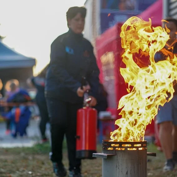 Bedienung Feuerlöscher.jpg