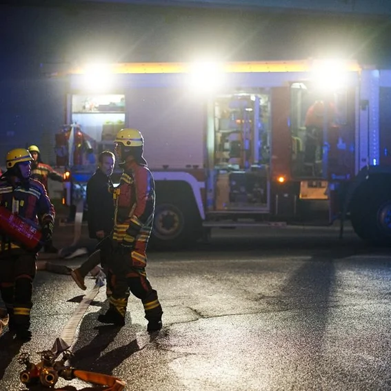 Angriffstrupp stellt zweifachen Brandschutz sicher.jpg