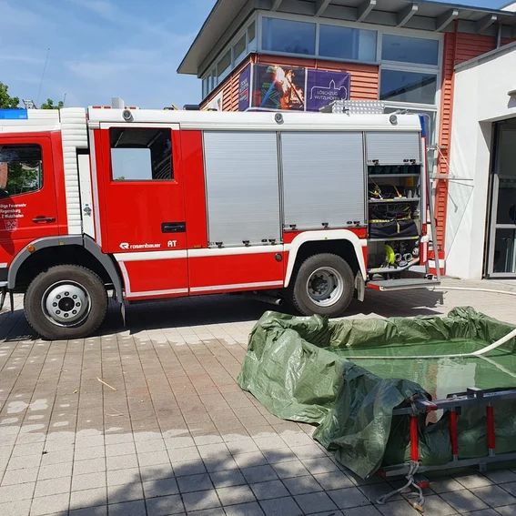 Schnell mal ein Wasserauffangbecken gebaut.jpeg