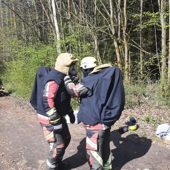 Trupppartner helfen sich gegenseitig.jpg