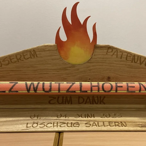 Geschenk an den Patenverein.jpg